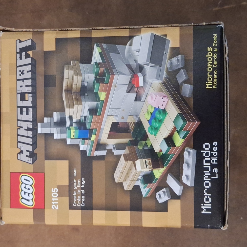 LEGO Minecraft Set - Picture 4 of 5